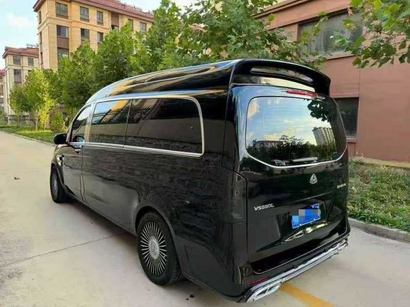 枣庄17年奔驰威霆8