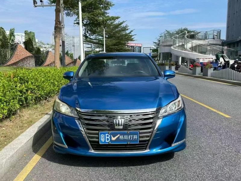 深圳17年丰田皇冠1