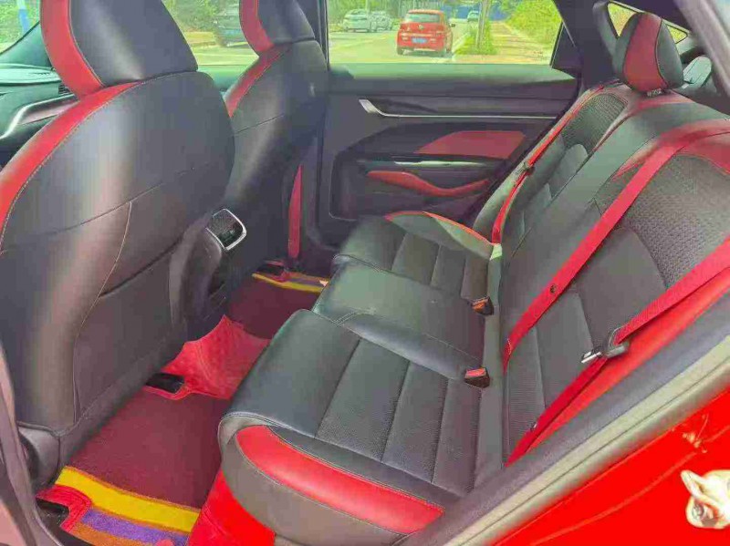 南宁22年吉利缤瑞7