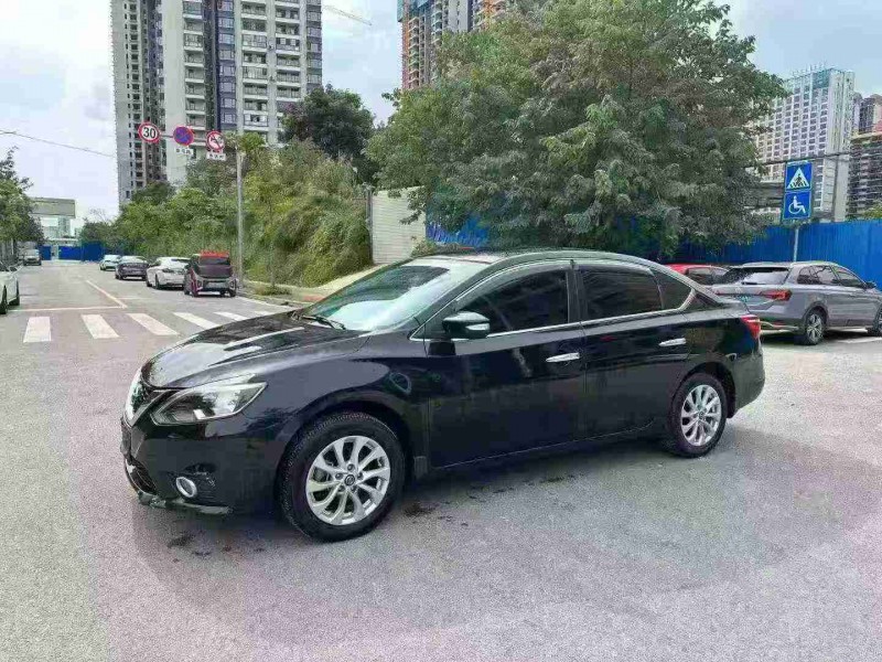 南宁17年日产轩逸2