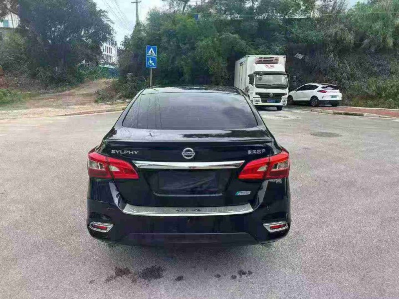 南宁17年日产轩逸9