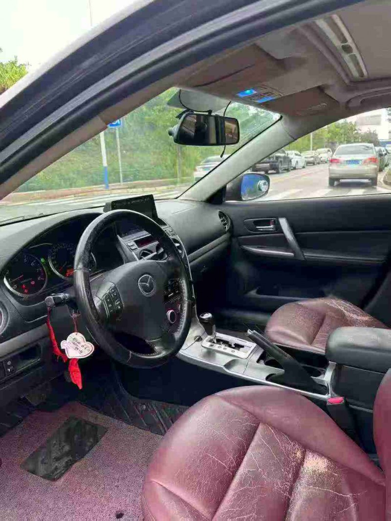 南宁15年马自达64