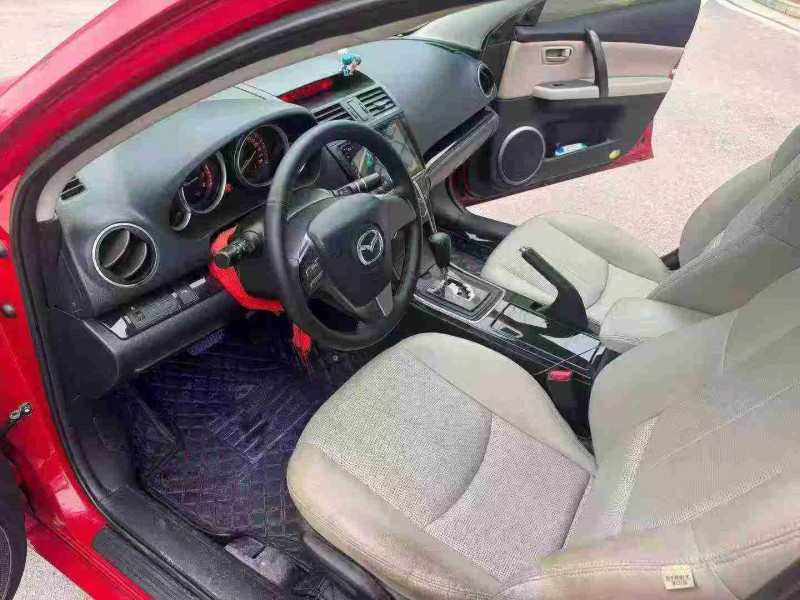 南宁11年马自达睿翼4