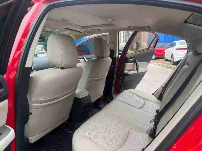 南宁11年马自达睿翼6