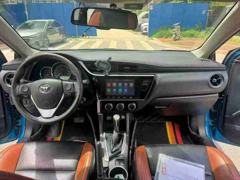 南宁18年丰田雷凌5