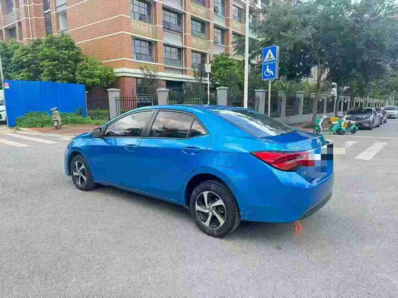 南宁18年丰田雷凌7