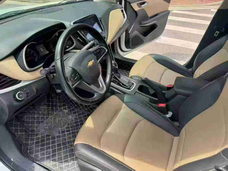 南宁22年雪佛兰科鲁泽4