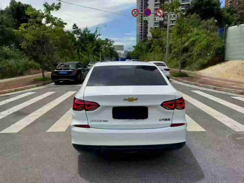 南宁22年雪佛兰科鲁泽9