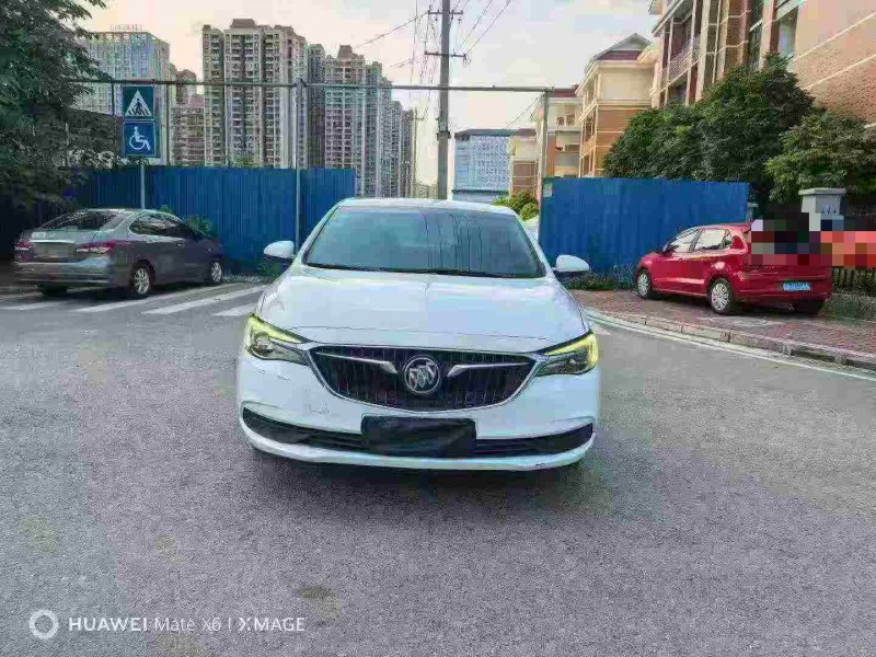 南宁18年别克英朗1