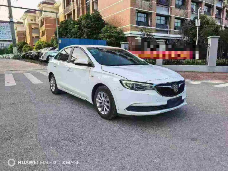 南宁18年别克英朗2