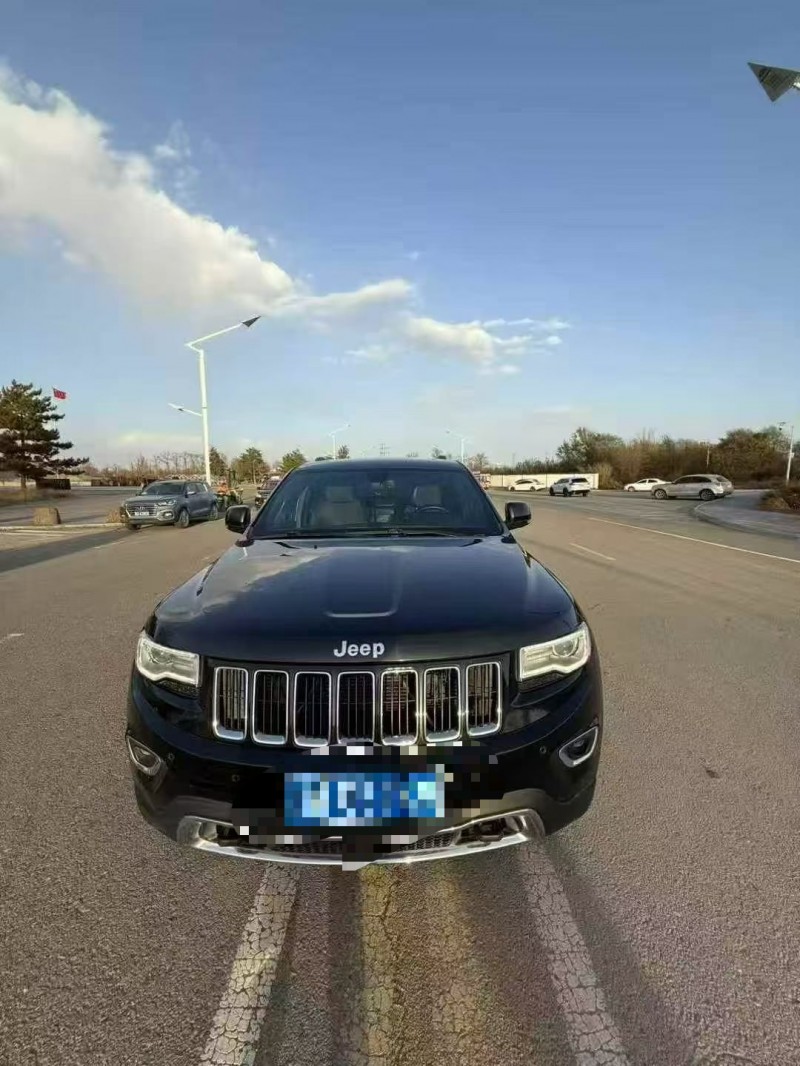 通辽13年Jeep大切诺基1