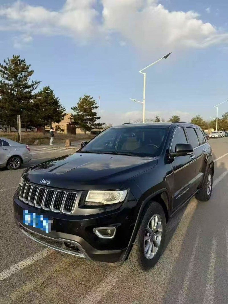 通辽13年Jeep大切诺基2