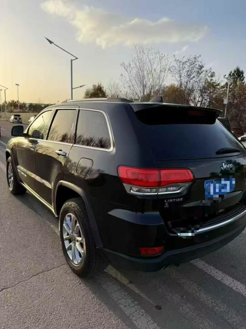 通辽13年Jeep大切诺基6