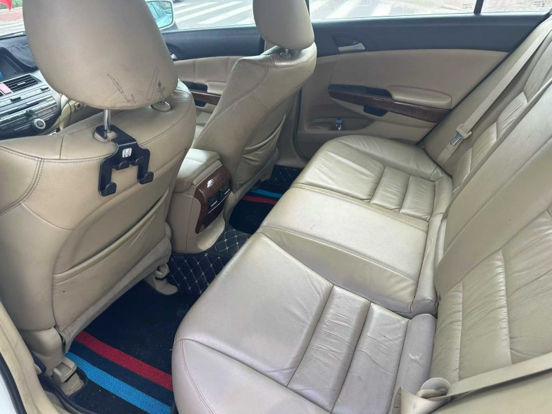 南宁12年本田雅阁6