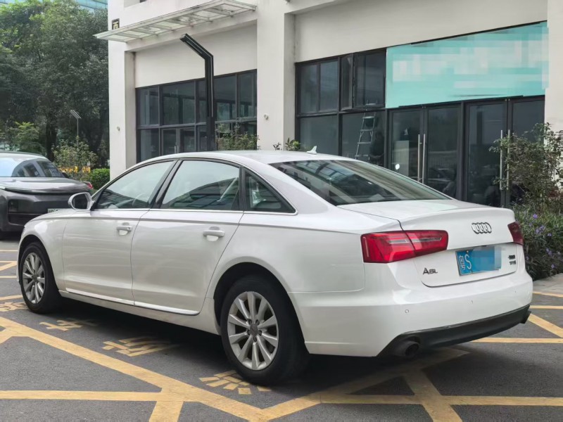 深圳15年奥迪A6L5