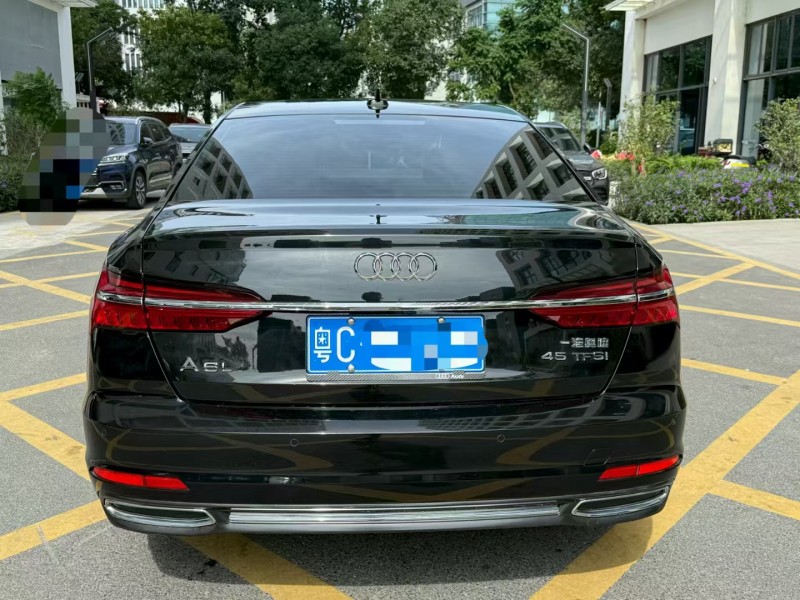 深圳22年奥迪A6L8