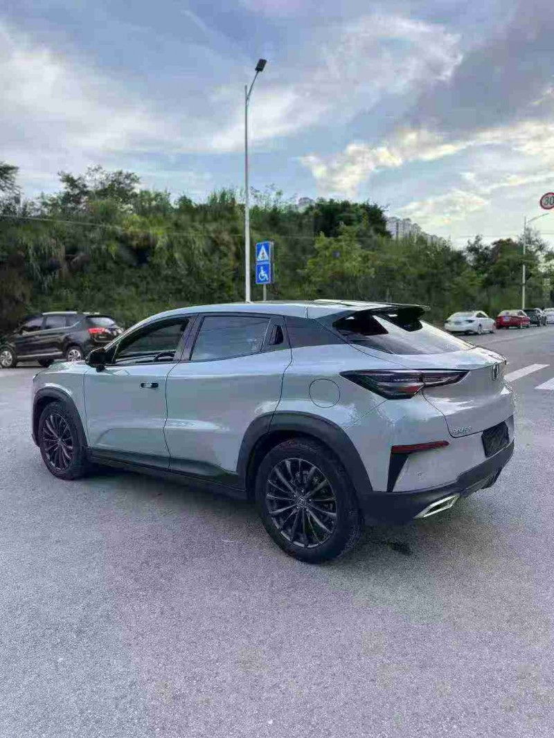 南宁21年长安汽车UNI8