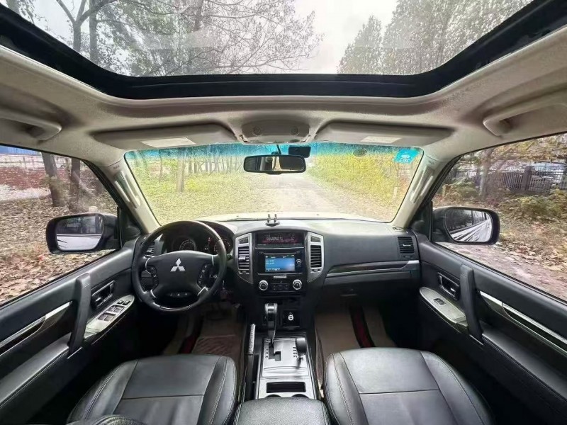 菏泽20年三菱帕杰罗5