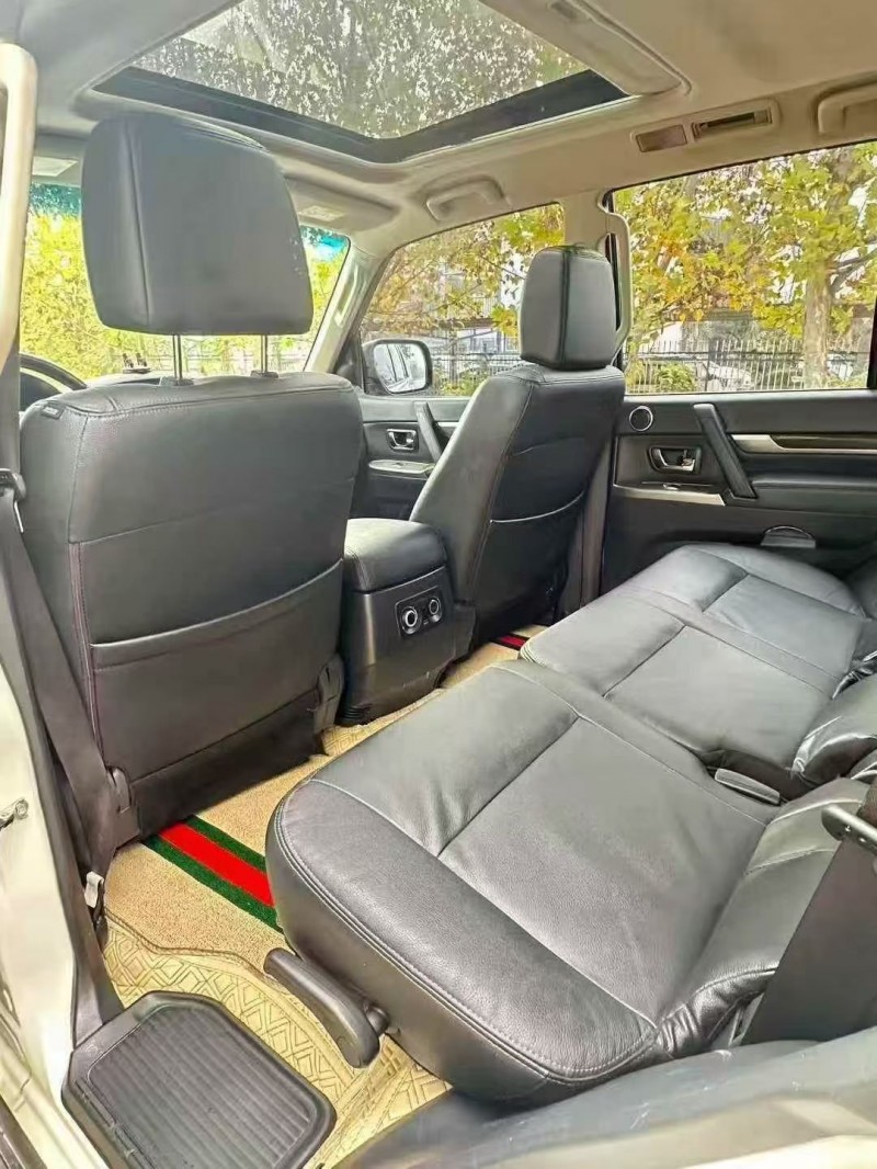 菏泽20年三菱帕杰罗6