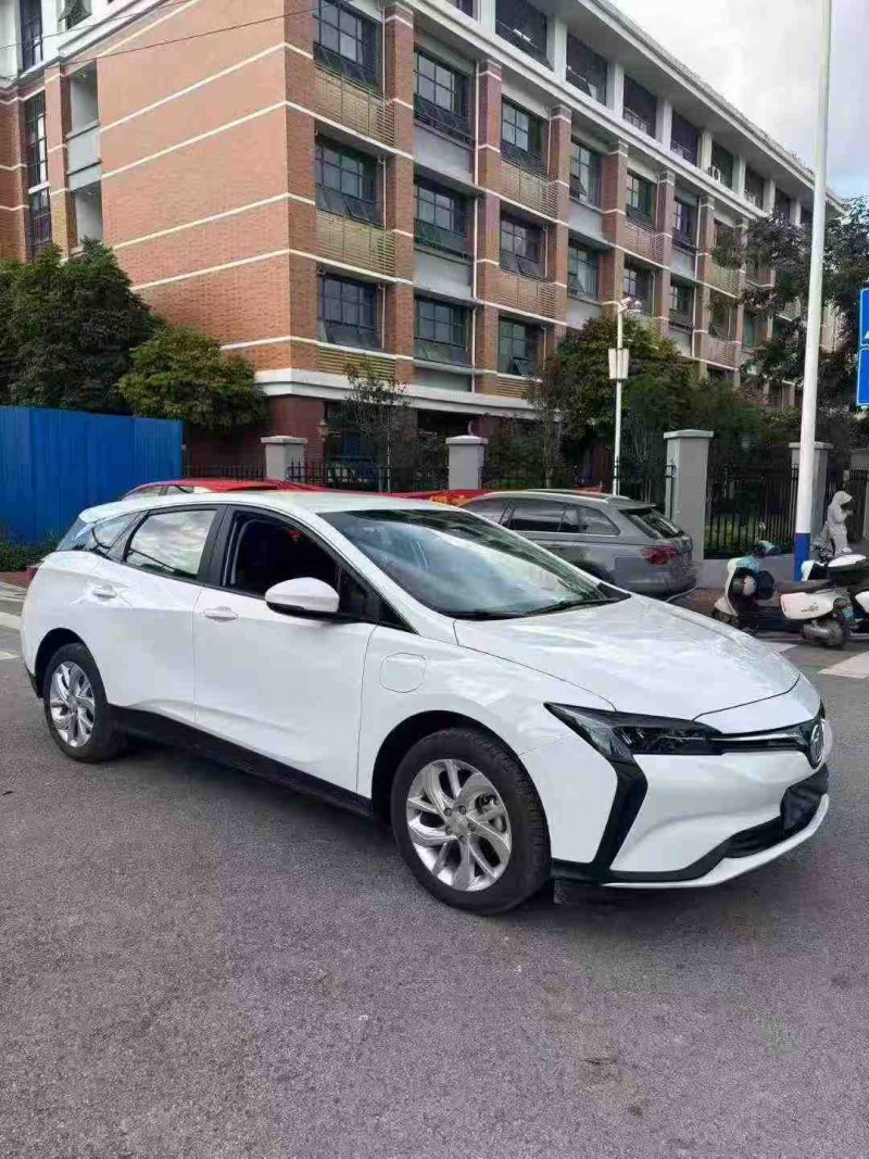 南宁24年别克微蓝3