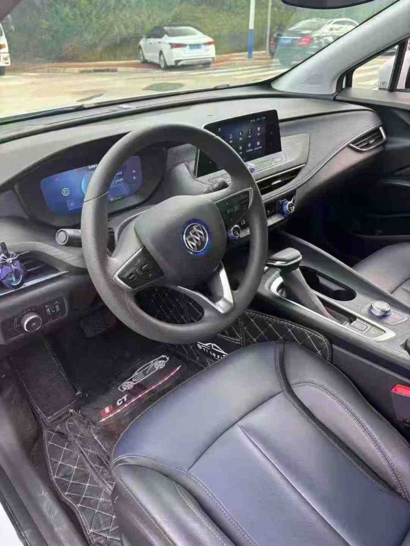 南宁24年别克微蓝4