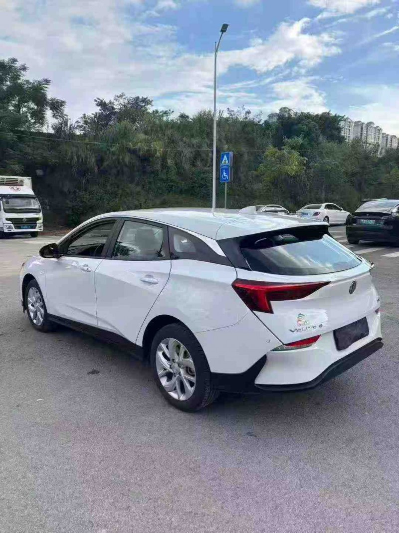 南宁24年别克微蓝8