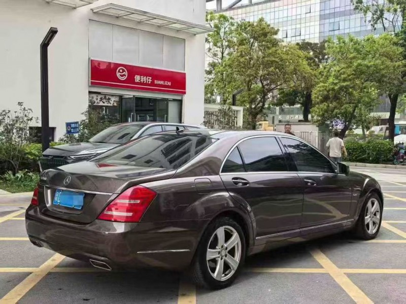 深圳13年奔驰S9