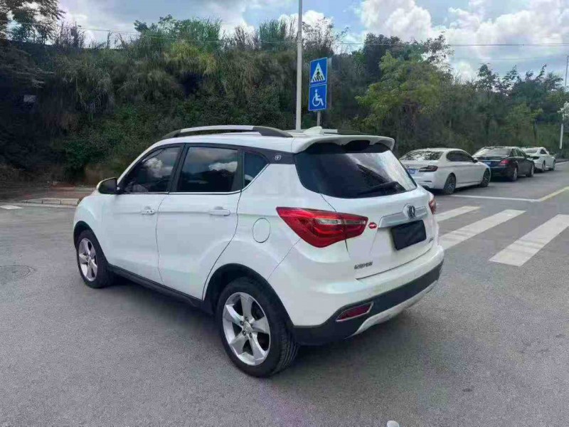 南宁18年长安汽车CS358