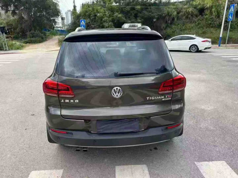 南宁14年大众途观9