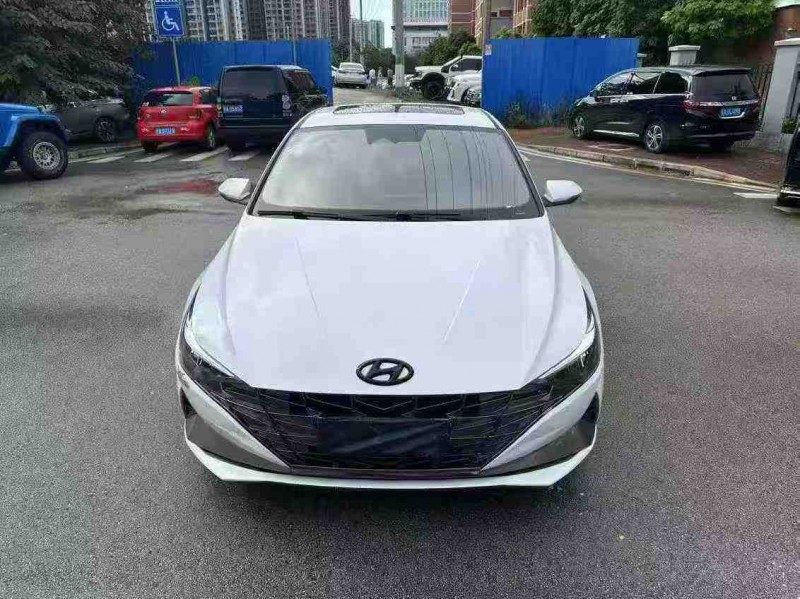 南宁23年现代伊兰特1