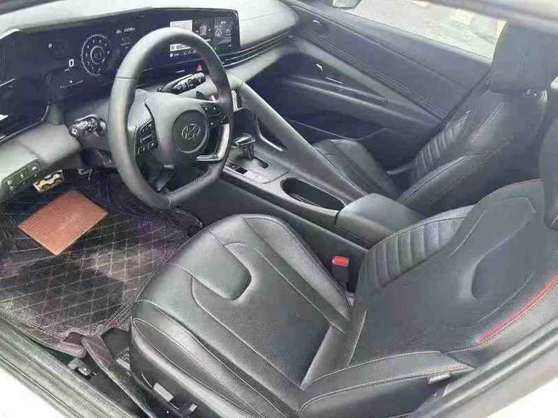 南宁23年现代伊兰特4