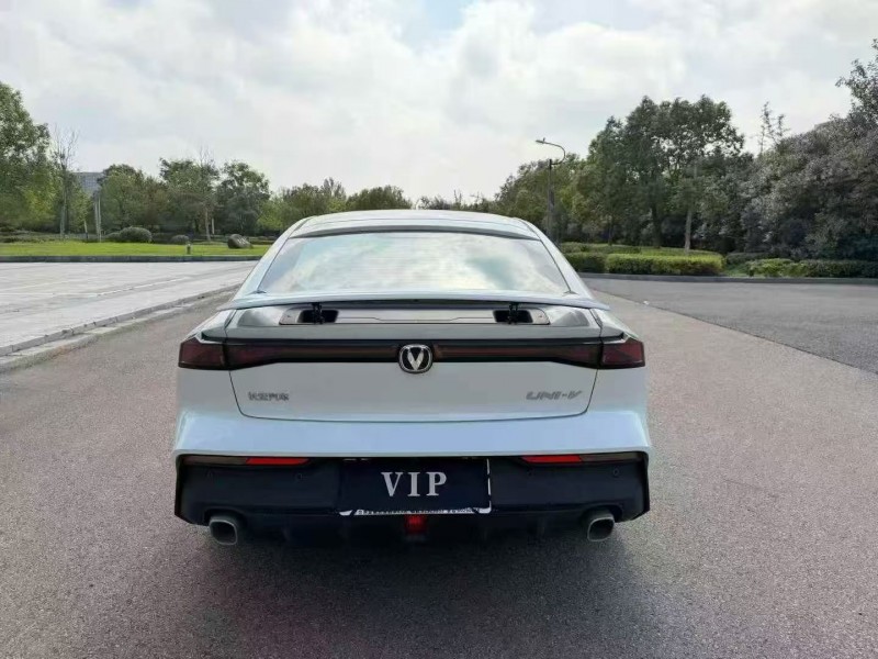 徐州25年长安汽车UNI8