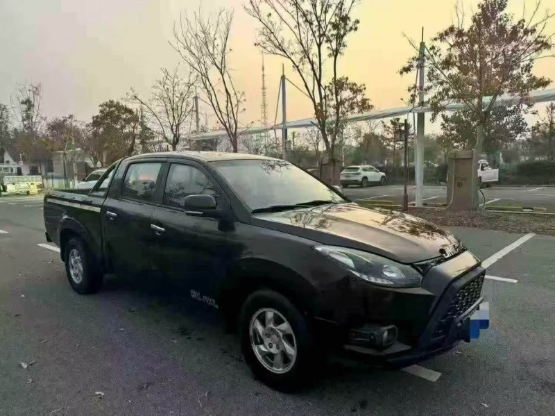 黄石17年江铃域虎3