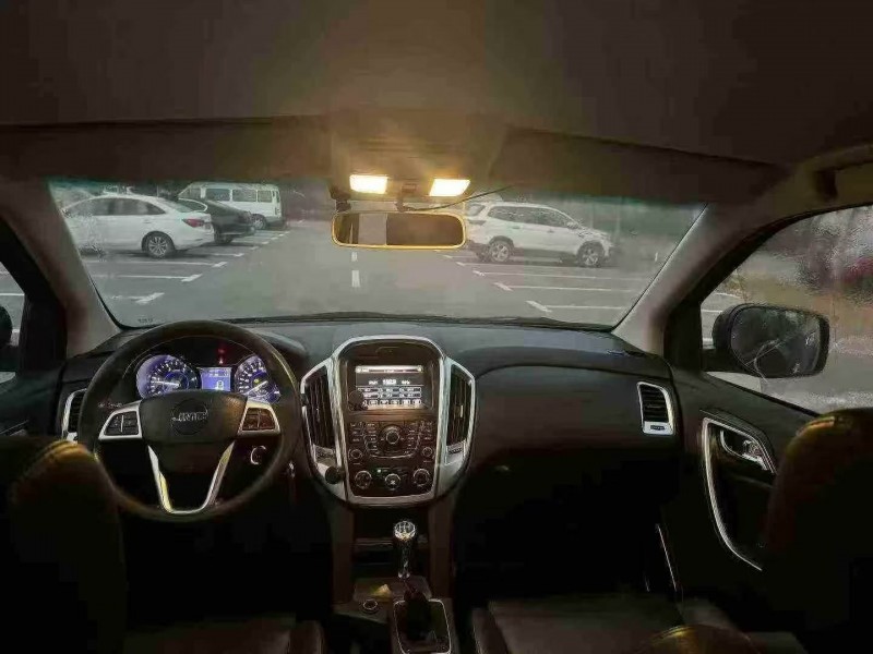 黄石17年江铃域虎5