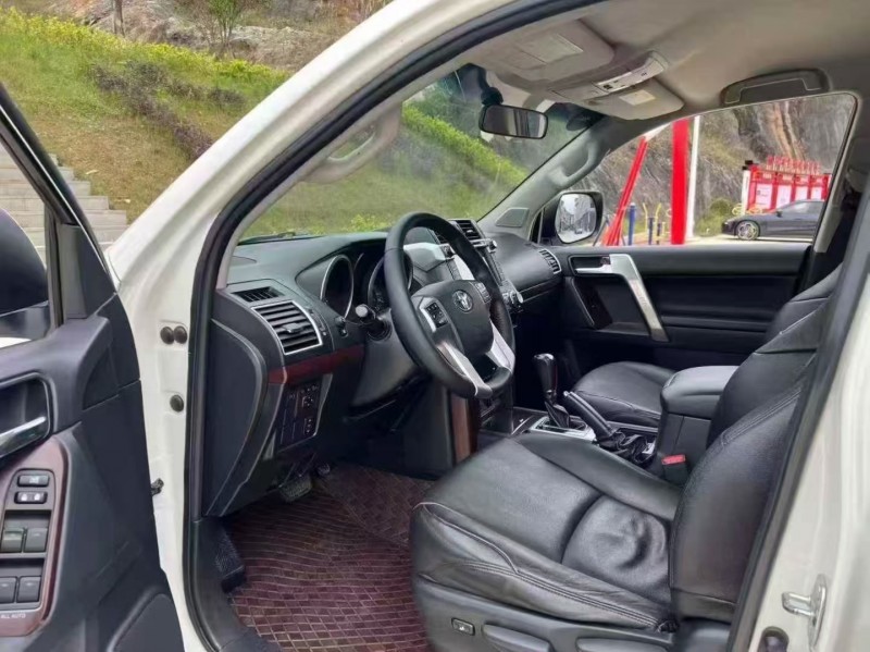 贵阳16年丰田普拉多5