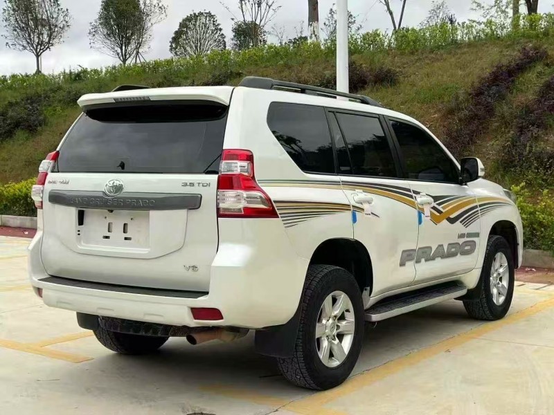 贵阳16年丰田普拉多8