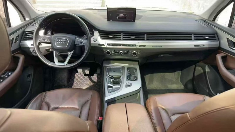 南京16年奥迪Q74