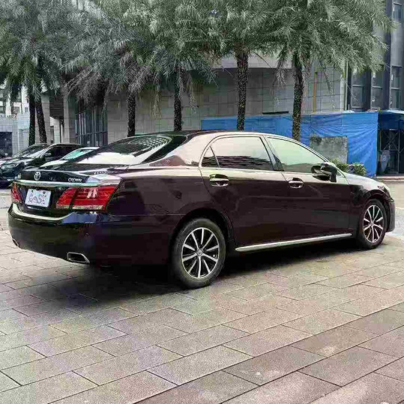 佛山15年丰田皇冠5