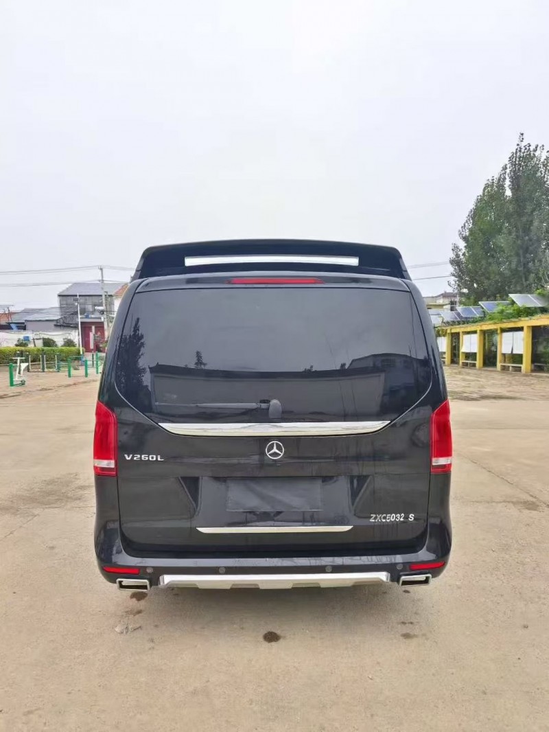 无锡19年奔驰威霆7