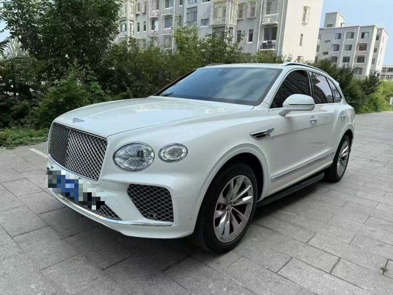 唐山21年宾利添越3