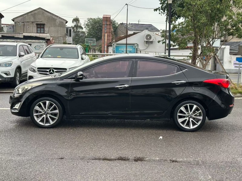 宁波15年现代朗动3