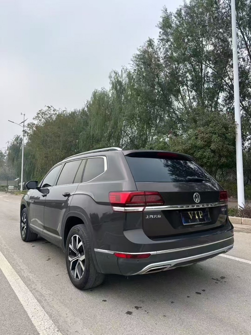 枣庄17年大众途昂8