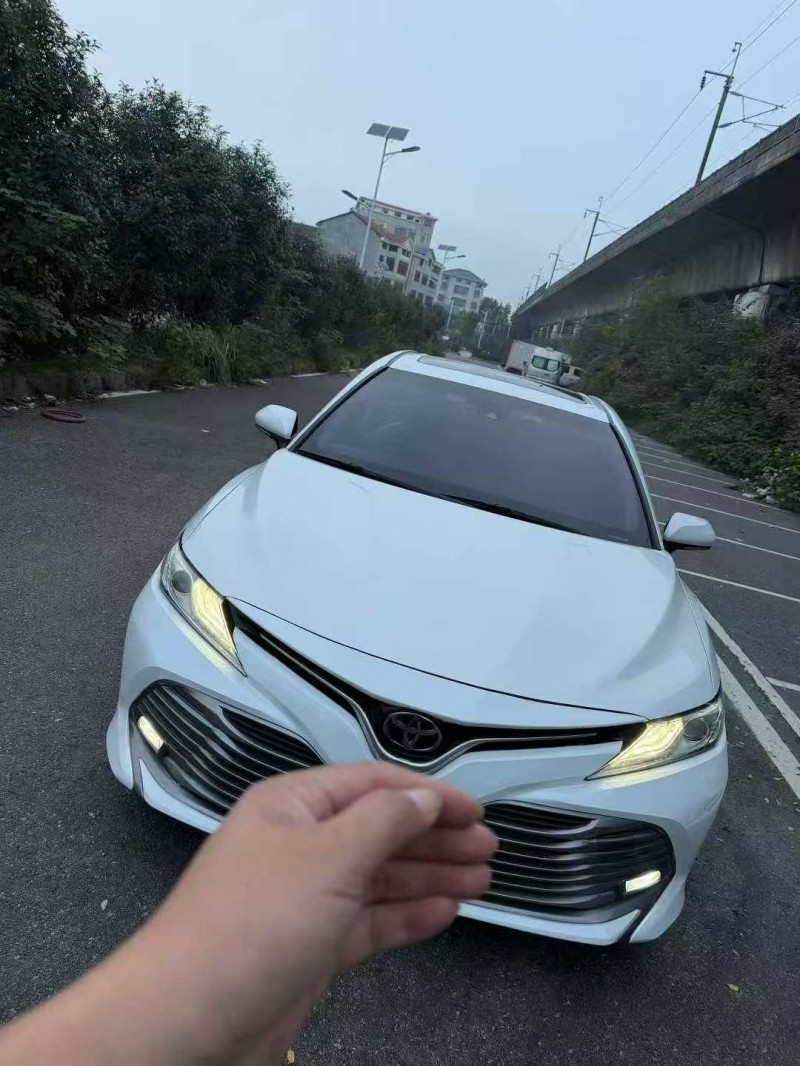 长沙18年丰田凯美瑞1