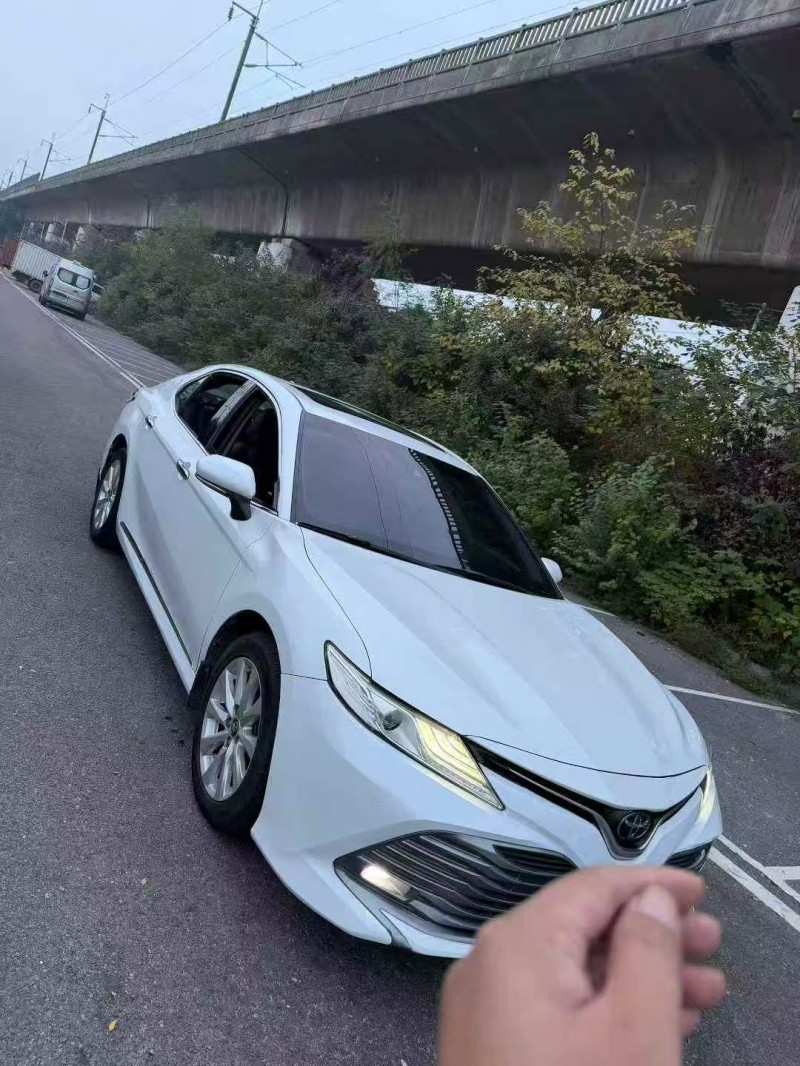 长沙18年丰田凯美瑞2