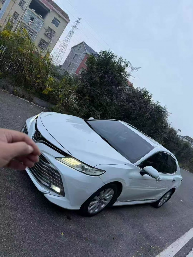 长沙18年丰田凯美瑞3