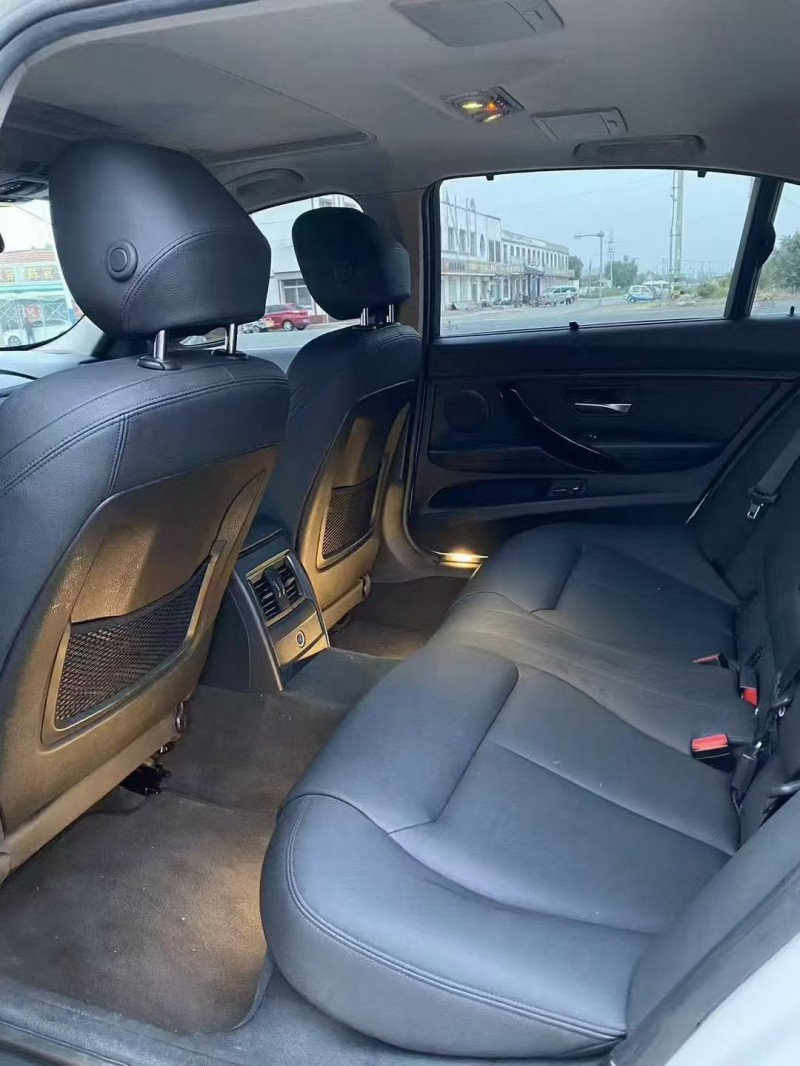 济宁18年宝马3系6