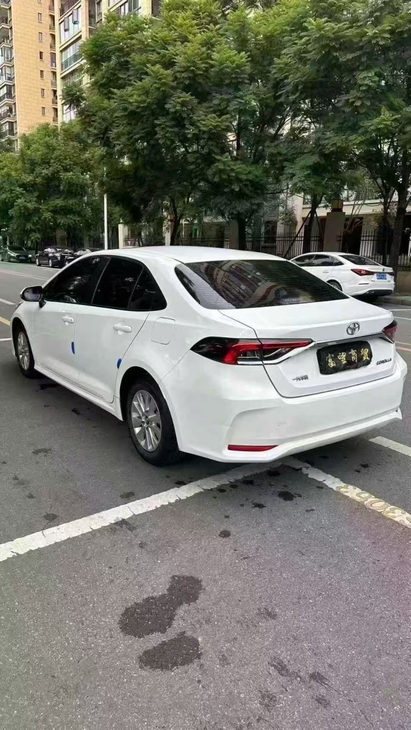 青岛22年丰田卡罗拉5