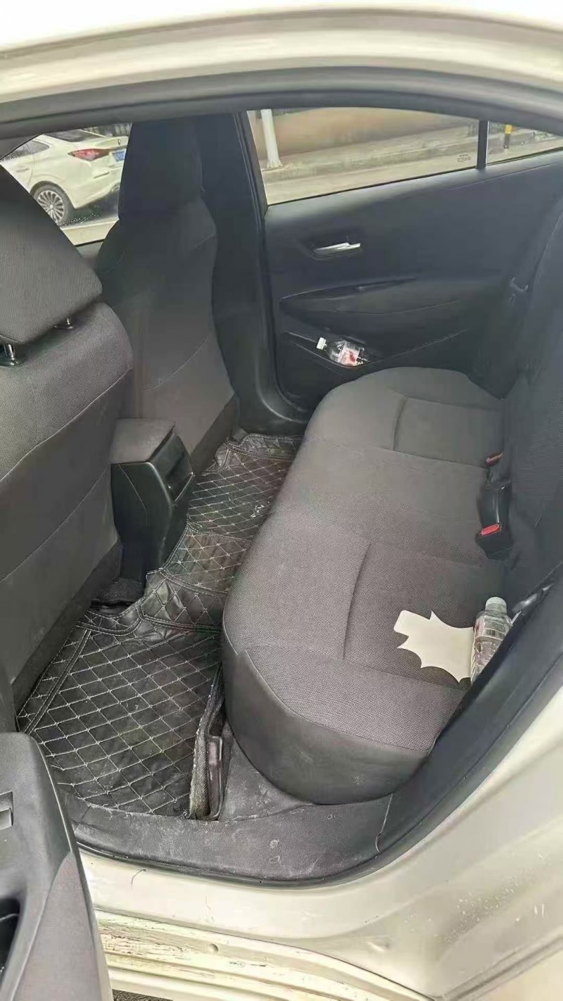 青岛22年丰田卡罗拉7