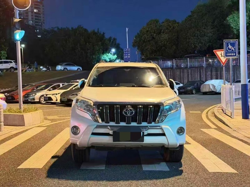 深圳14年丰田普拉多1