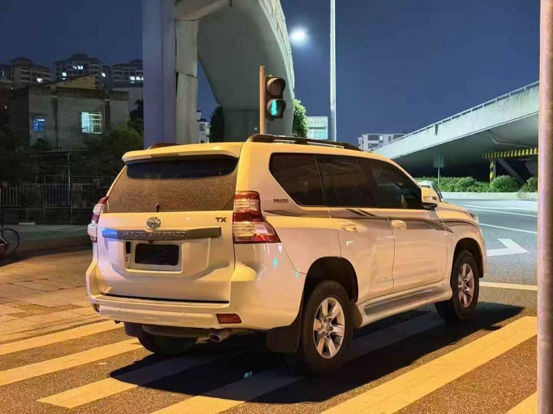 深圳14年丰田普拉多7